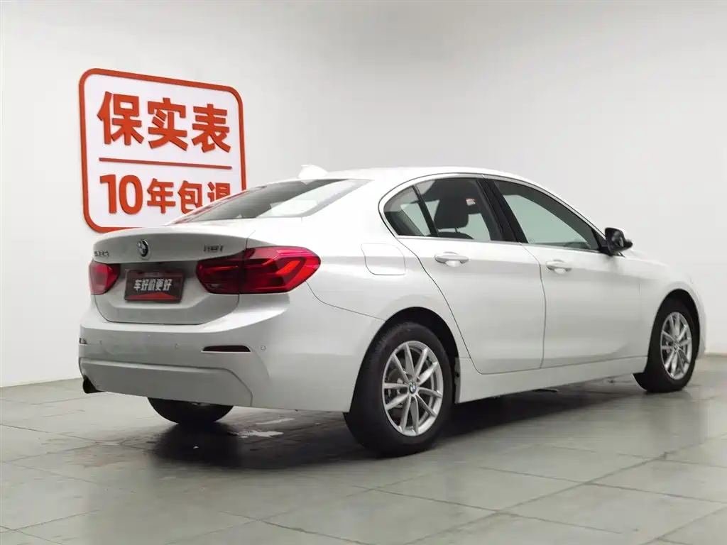 BMW 1 Series 2018 Facelift 118i Fashion фото 2