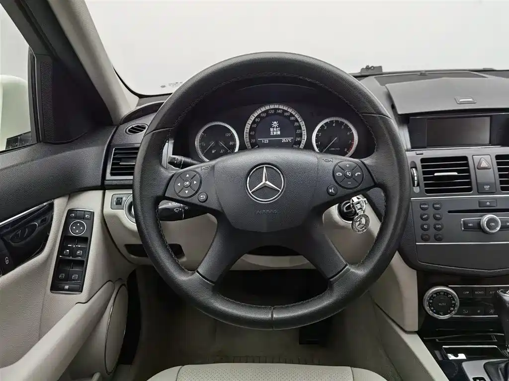 Mercedes-Benz C-Class 2010 C 180K Classic фото 11