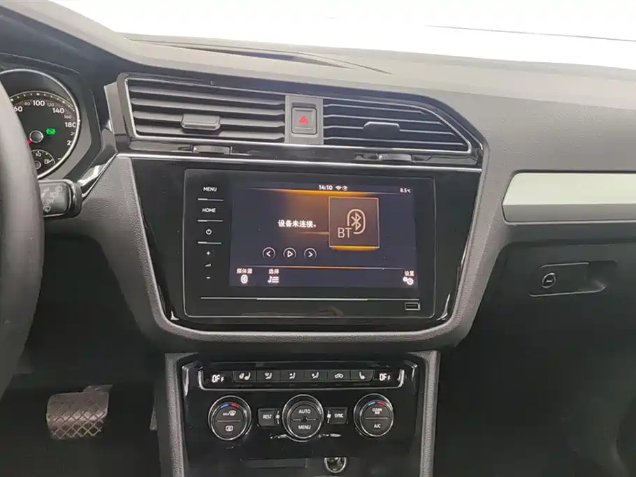 Volkswagen Tiguan L 2019 330TSI Automatic 2WD Smart Luxury Edition China VI фото 13