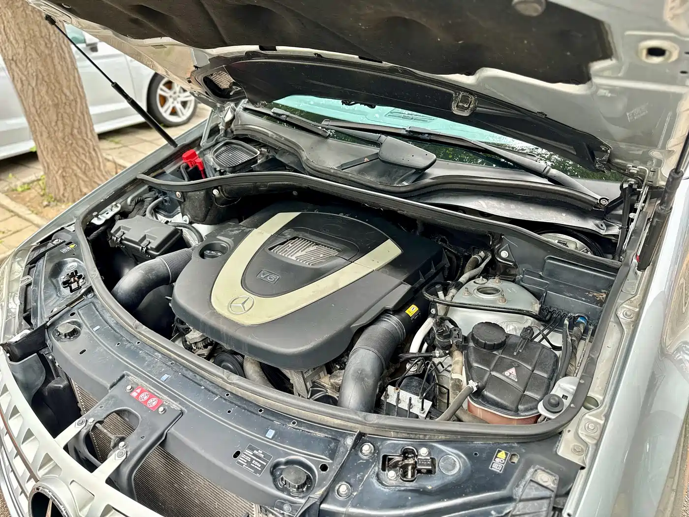 Mercedes-Benz M-Class 2010 ML 300 4MATIC фото 48