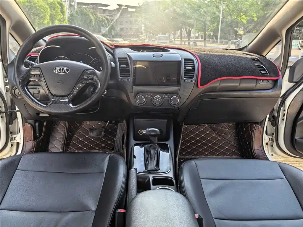 Kia K3 2016 1.6L Automatic GLS фото 7
