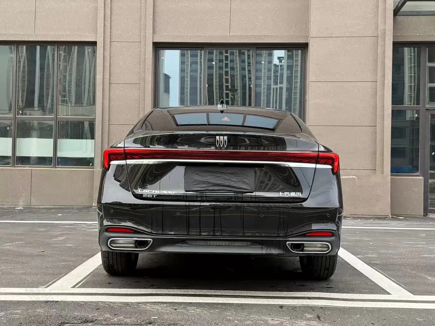 Buick LaCrosse 2025 Model 28T Platinum Edition фото 8