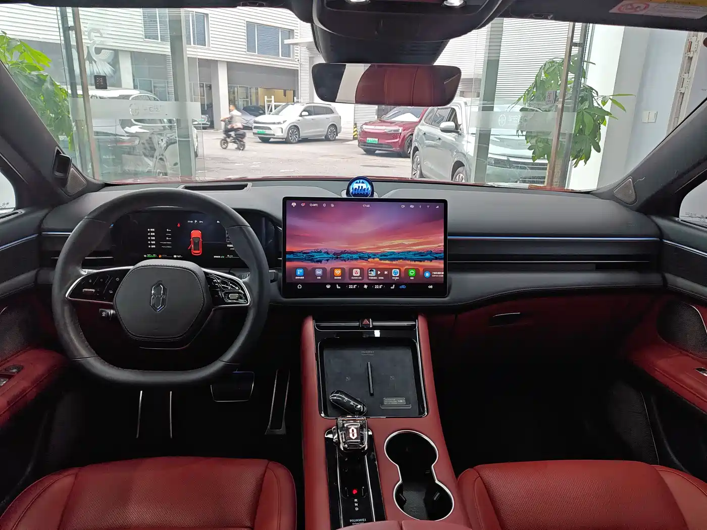 AITO Wenjie AITO M5 2024 Extended Range Max RWD Advanced Smart Driving Edition фото 7