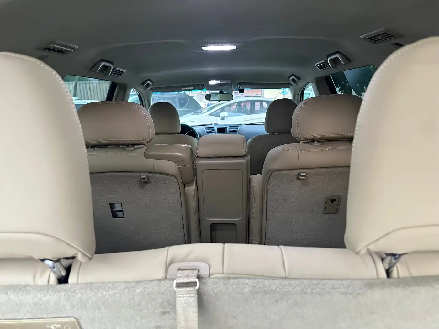 Toyota Highlander 2011 2.7L 2WD 7-seat Elite фото 9
