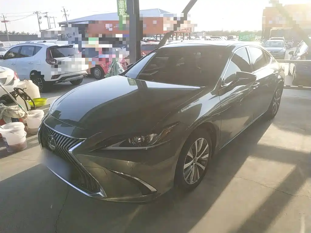 Lexus ES 2020 200 Excellence фото 2