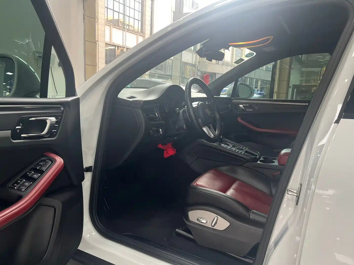 Porsche Macan 2018 Macan 2.0T фото 6