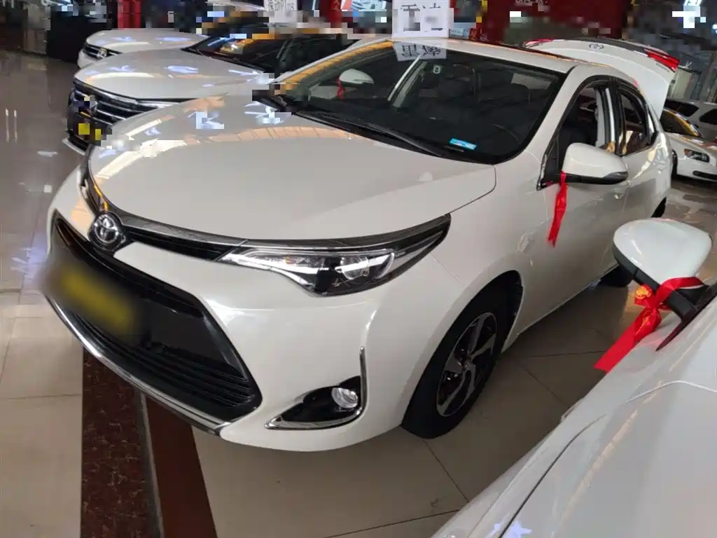 Toyota Levin 2017 Facelift 185T CVT Elite (China V) фото 2