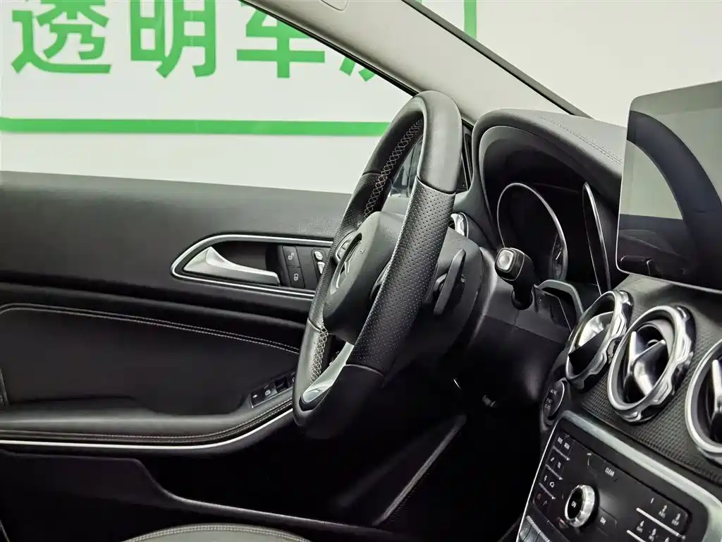 Mercedes-Benz GLA 2018 GLA 220 4MATIC Sport фото 22