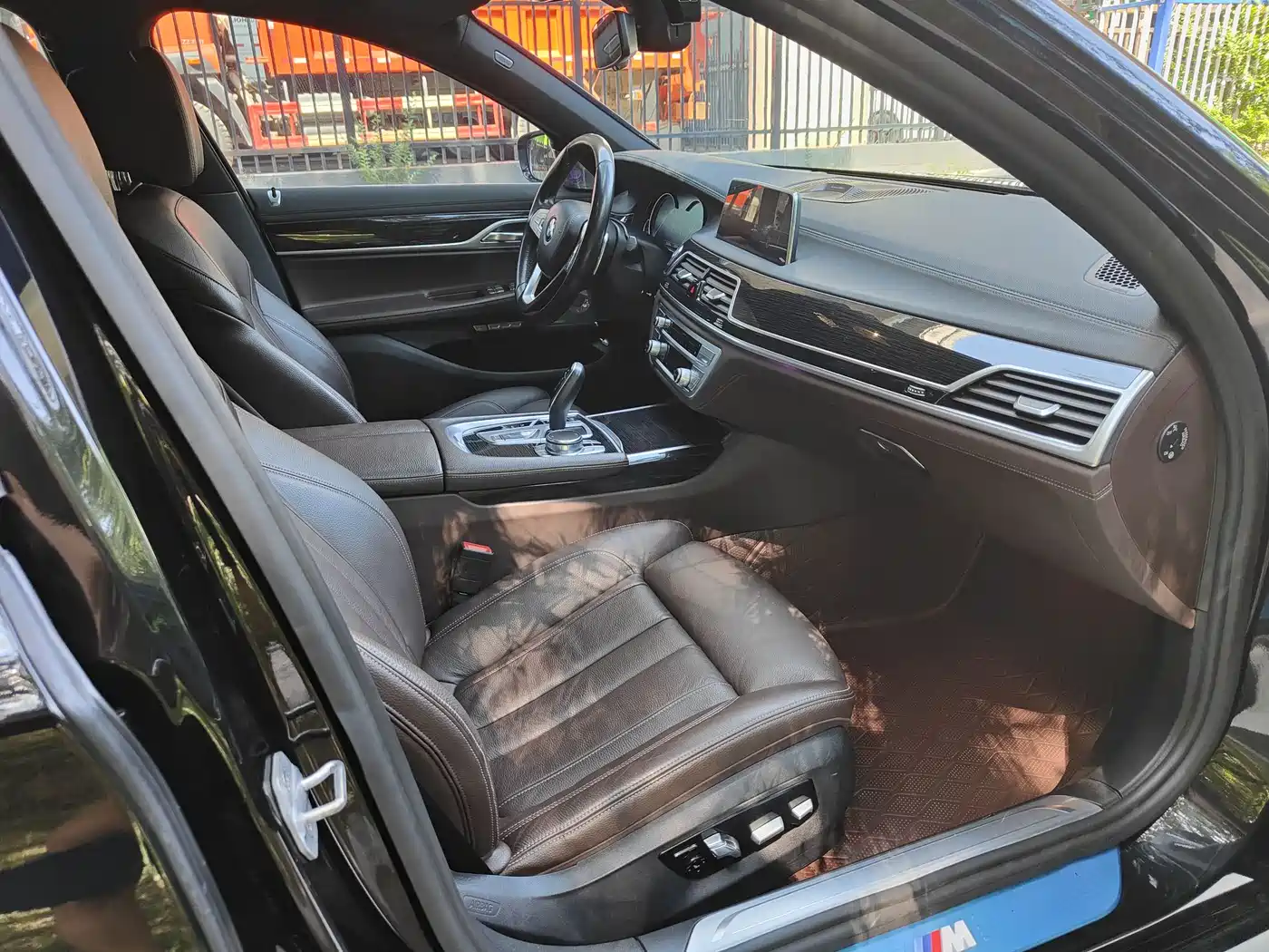BMW 7 Series 2018 730Li Leading Type Excellence Package фото 12