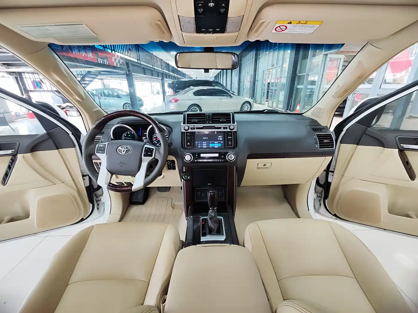 Toyota Prado 2014 4.0L Automatic TX-L фото 6