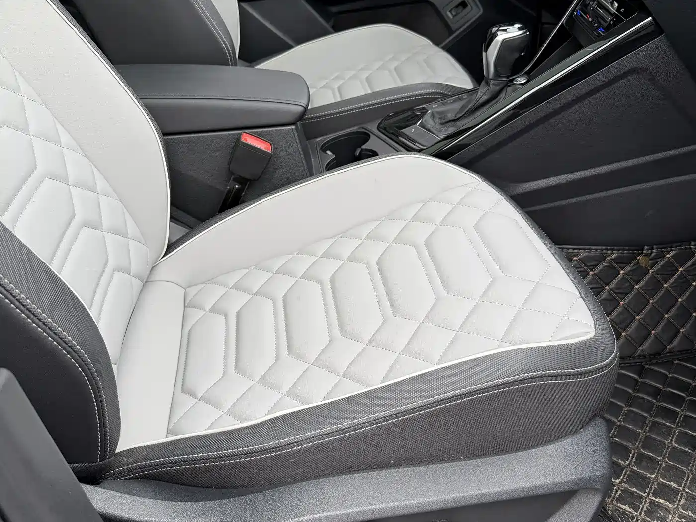 Volkswagen Tayron 2023 280TSI 2WD Luxury Plus Advanced Edition фото 24