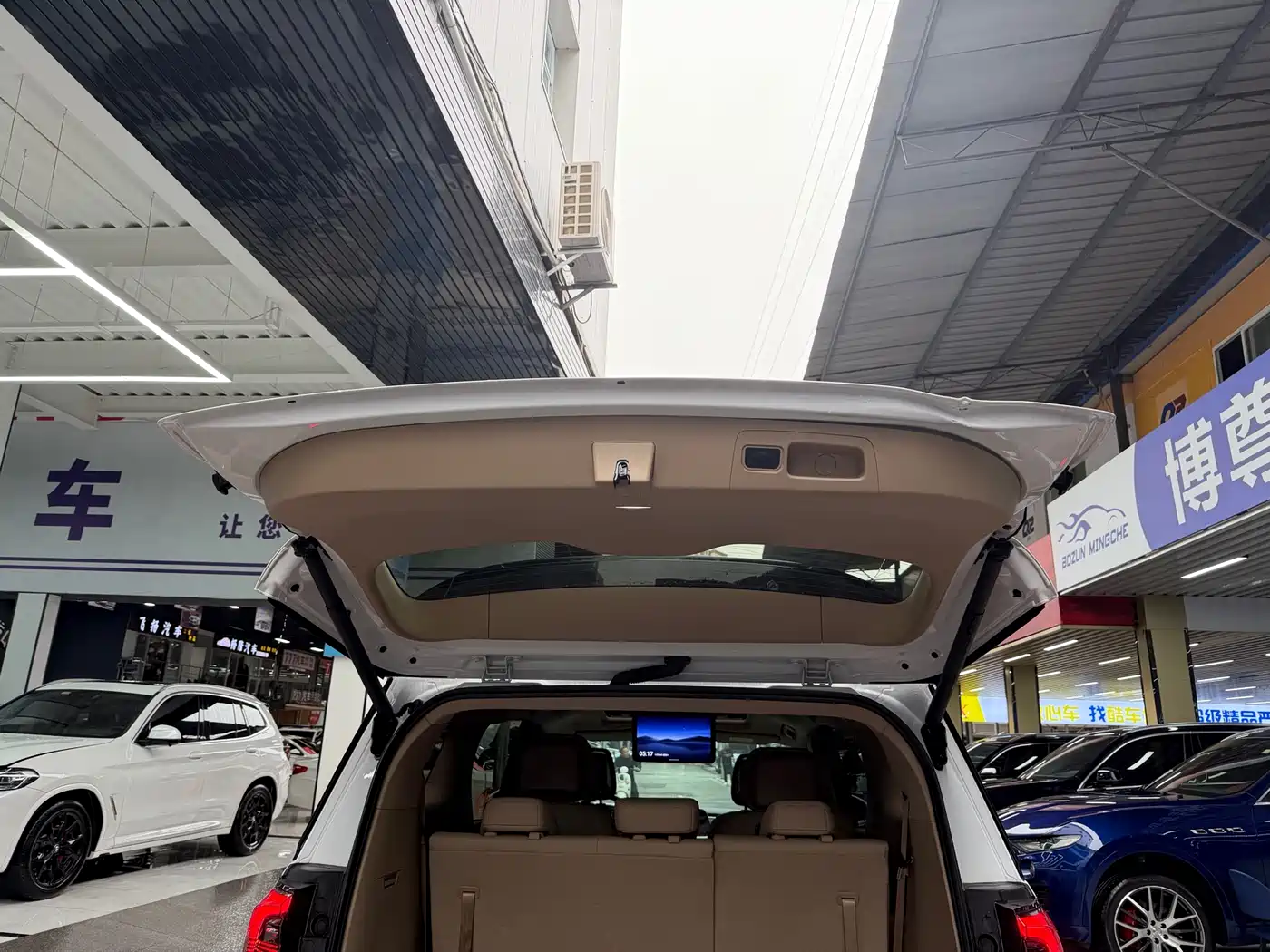 BUICK GL8 NEW ENERGY