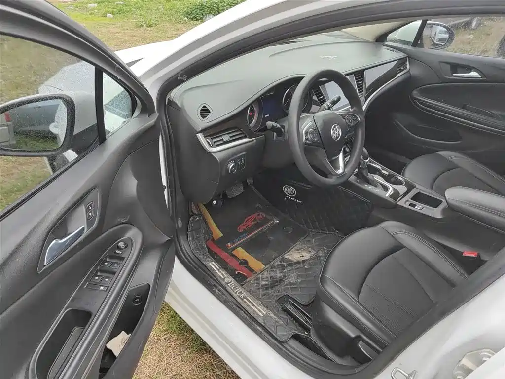 Buick Verano 2019 Sedan 20T Dual Clutch Leading фото 12