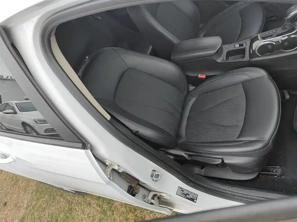 Buick Verano 2019 Sedan 20T Dual Clutch Leading фото 20