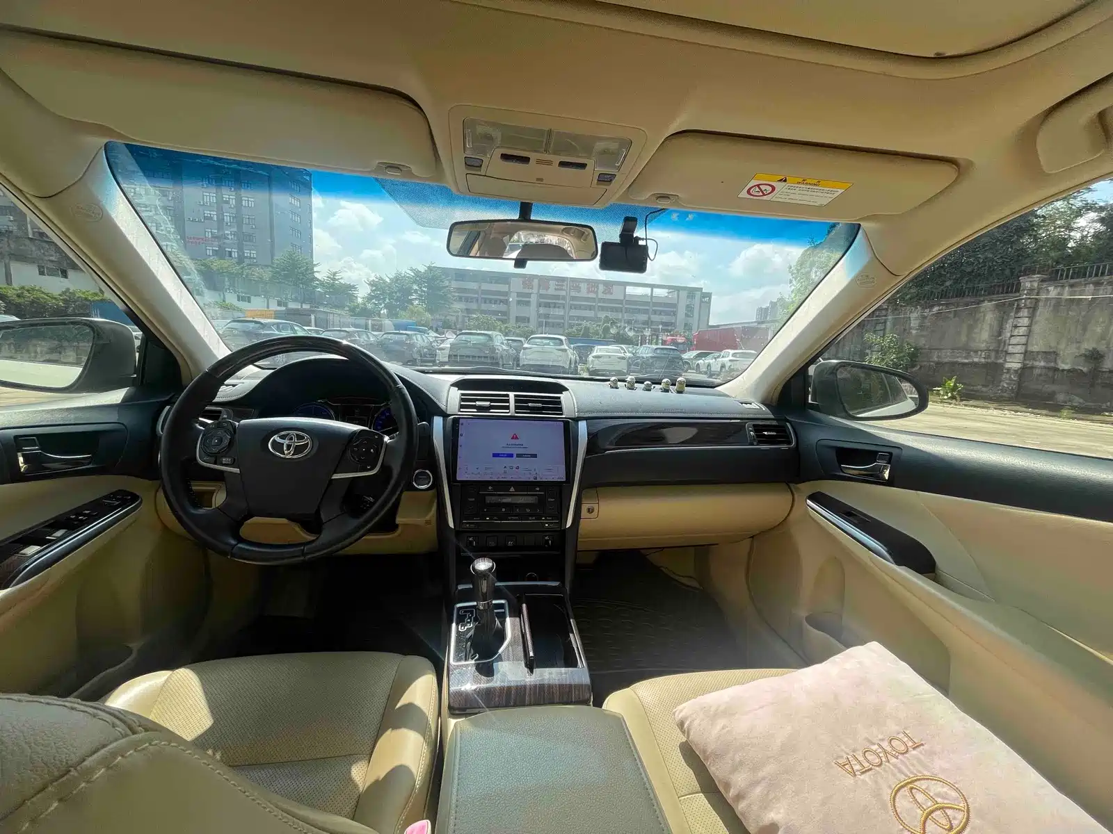 Фото 5 - Toyota Camry