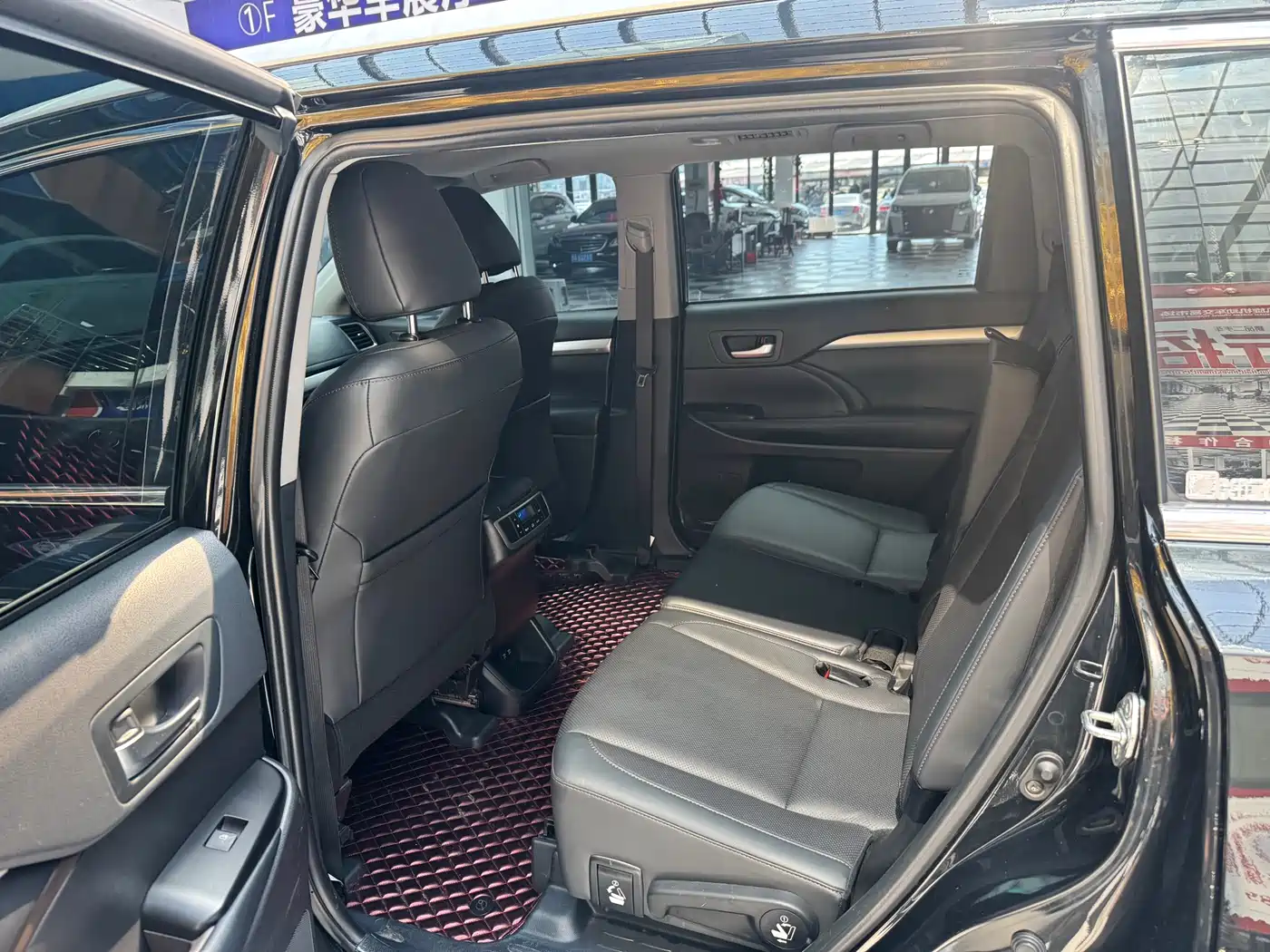 Toyota Highlander 2018 2.0T 4WD Luxury 7-seater China VI фото 17