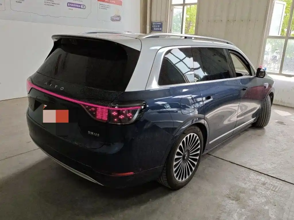 AITO Wenjie AITO M9 2025 Extended Range Ultra 52kWh 6-Seater фото 8