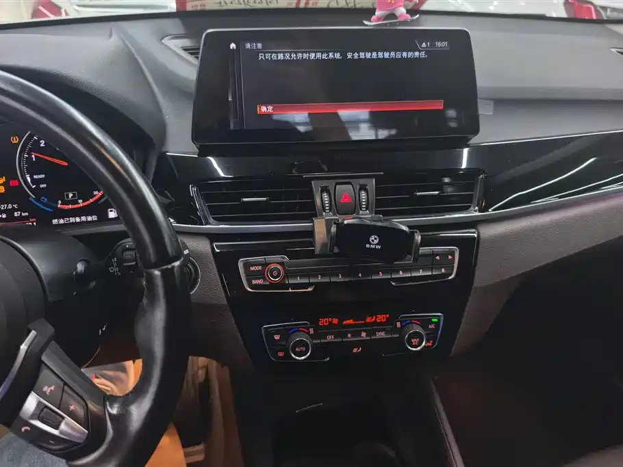 BMW X1 2022 sDrive25Li Leading фото 13