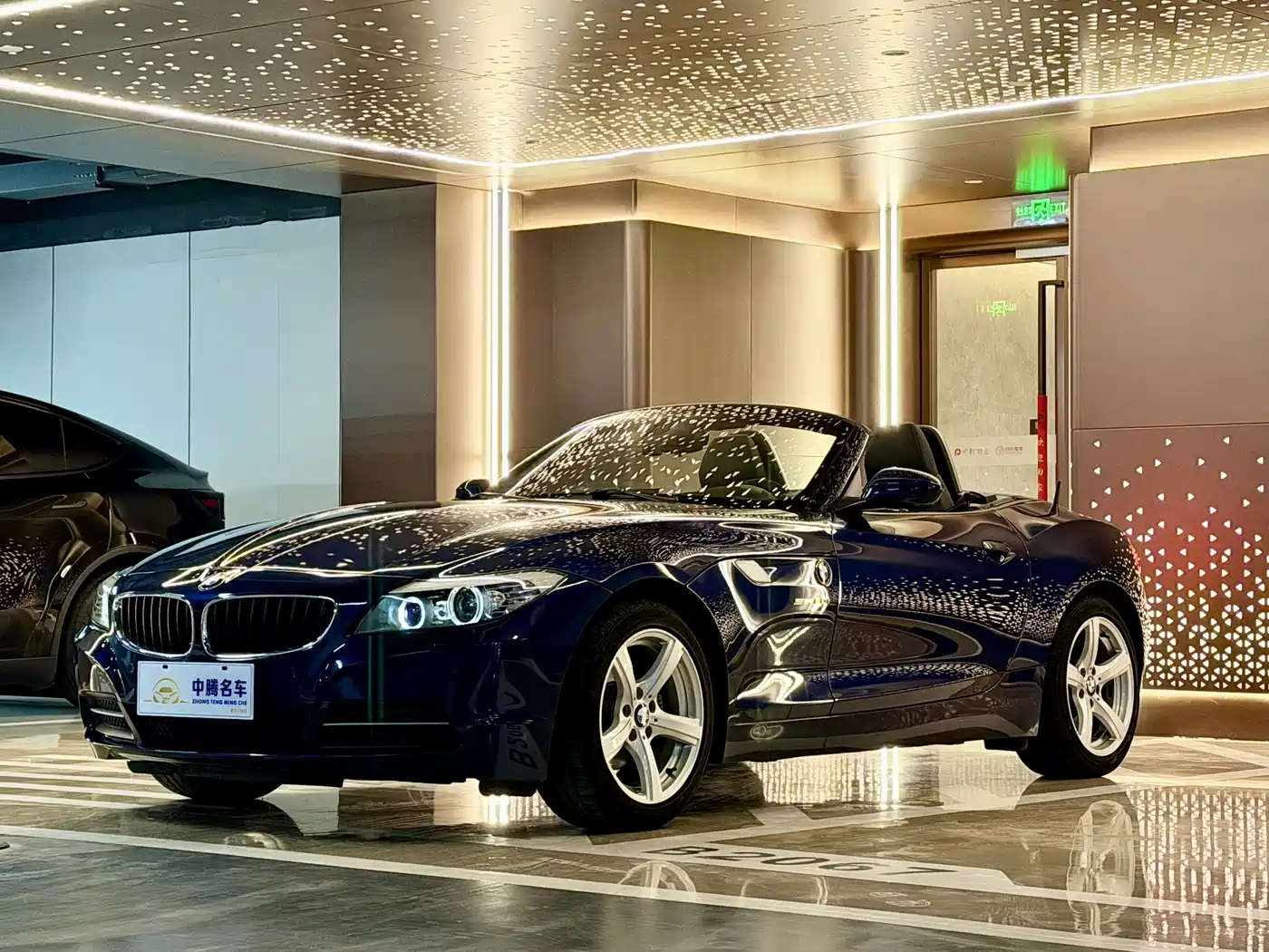 BMW Z4 2012 sDrive20i Leading фото 2