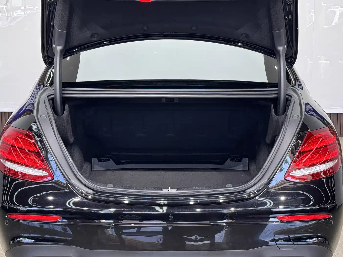 Mercedes-Benz E-Class 2019 E 200 L Sport фото 7