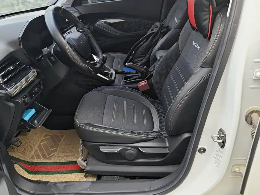 Photo 9 - Baojun RS-3