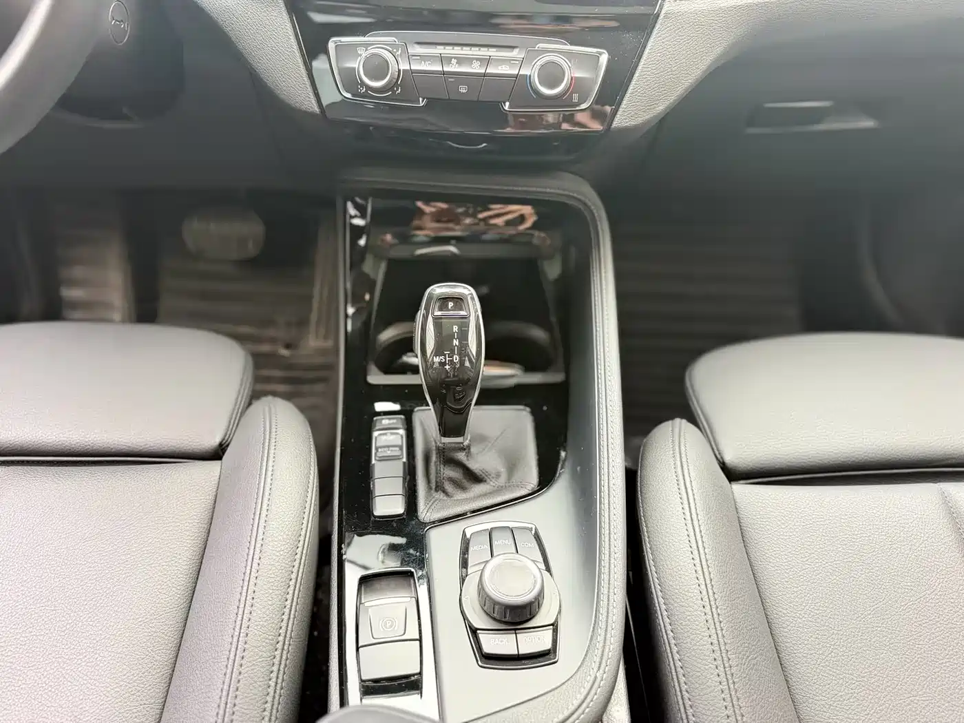 BMW X2 (Import) 2019 sDrive20i M Off-Road Package China VI фото 12