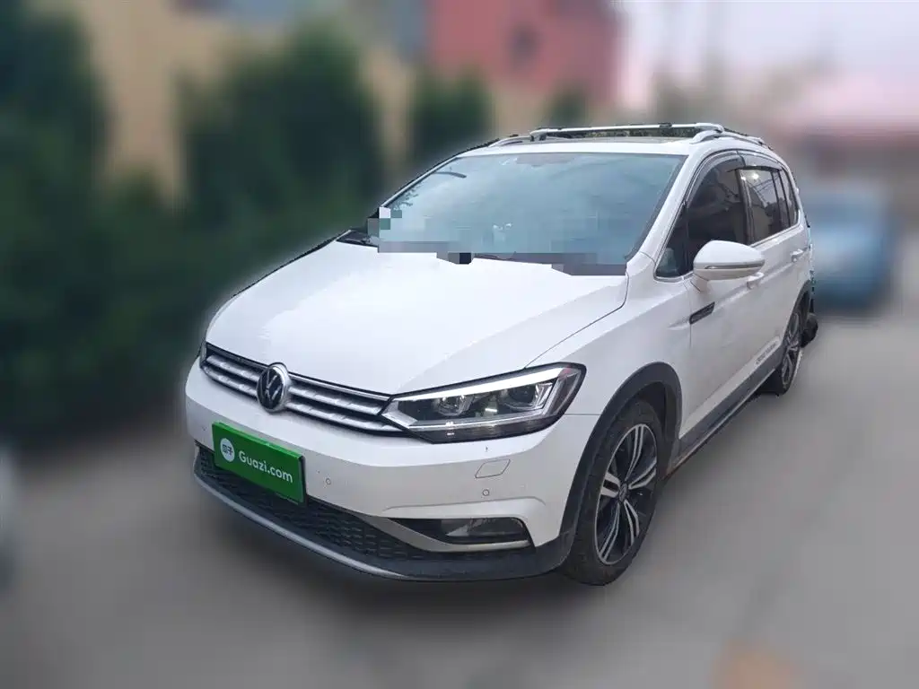 Volkswagen Touran 2021 Touran L 280TSI DSG Cross Edition 7-seater фото 2