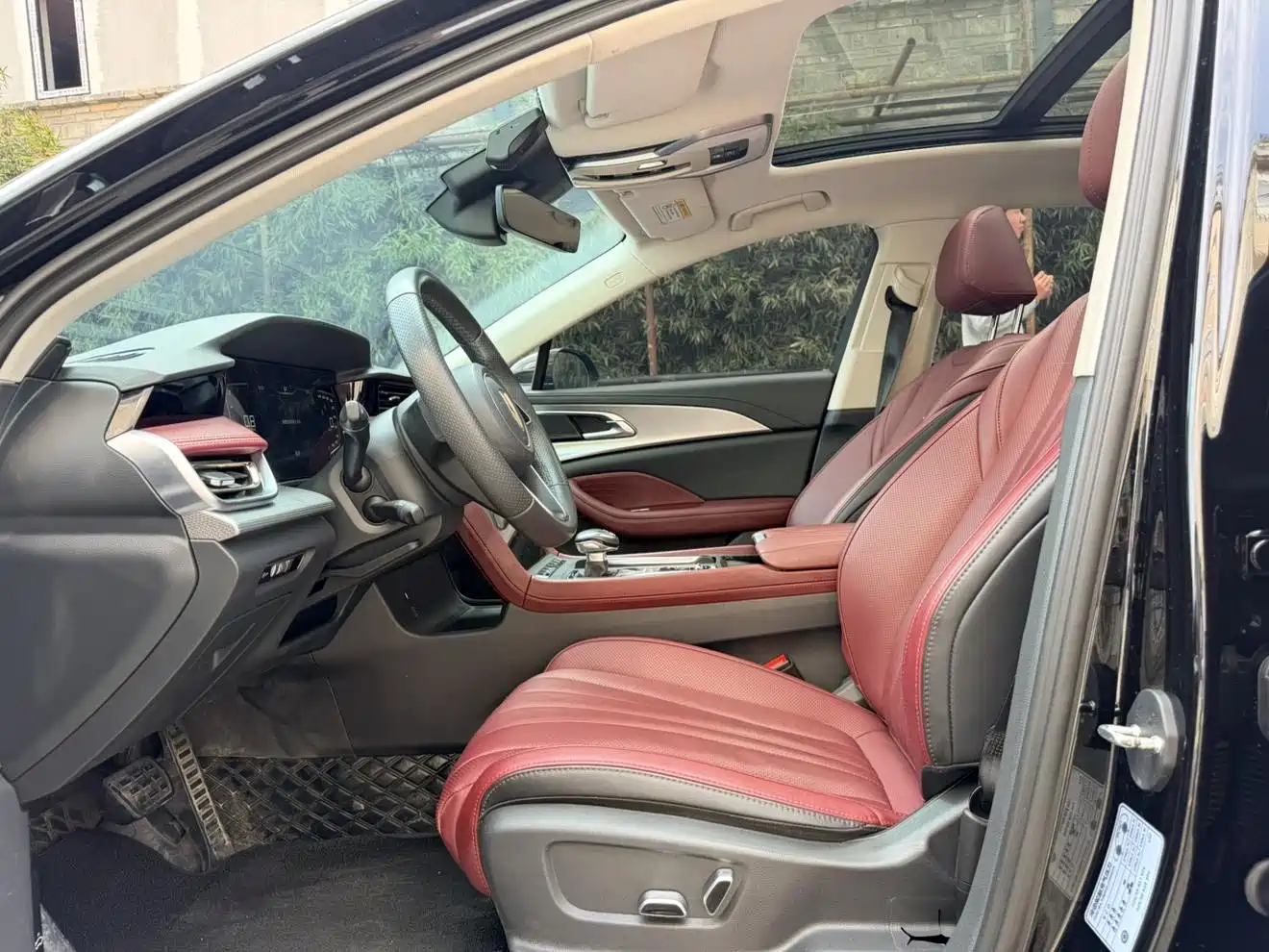 Hongqi H5 2025 1.5T DCT Flag Rhythm 500,000 Units Memorial Edition фото 7
