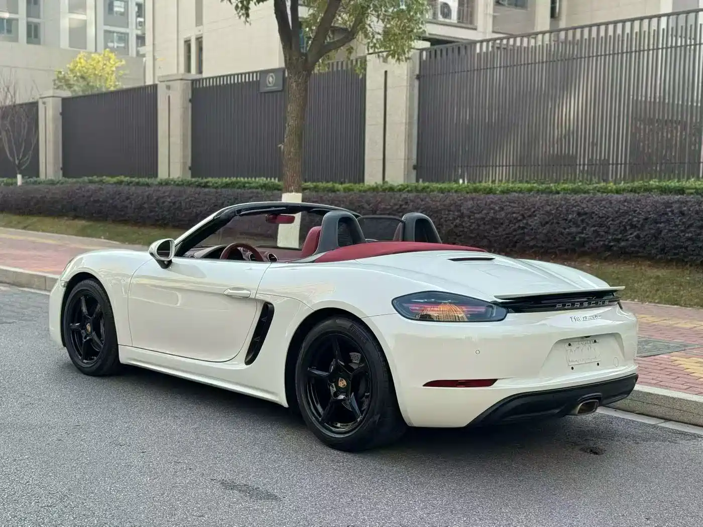 Porsche 718 2018 Boxster 2.0T фото 9