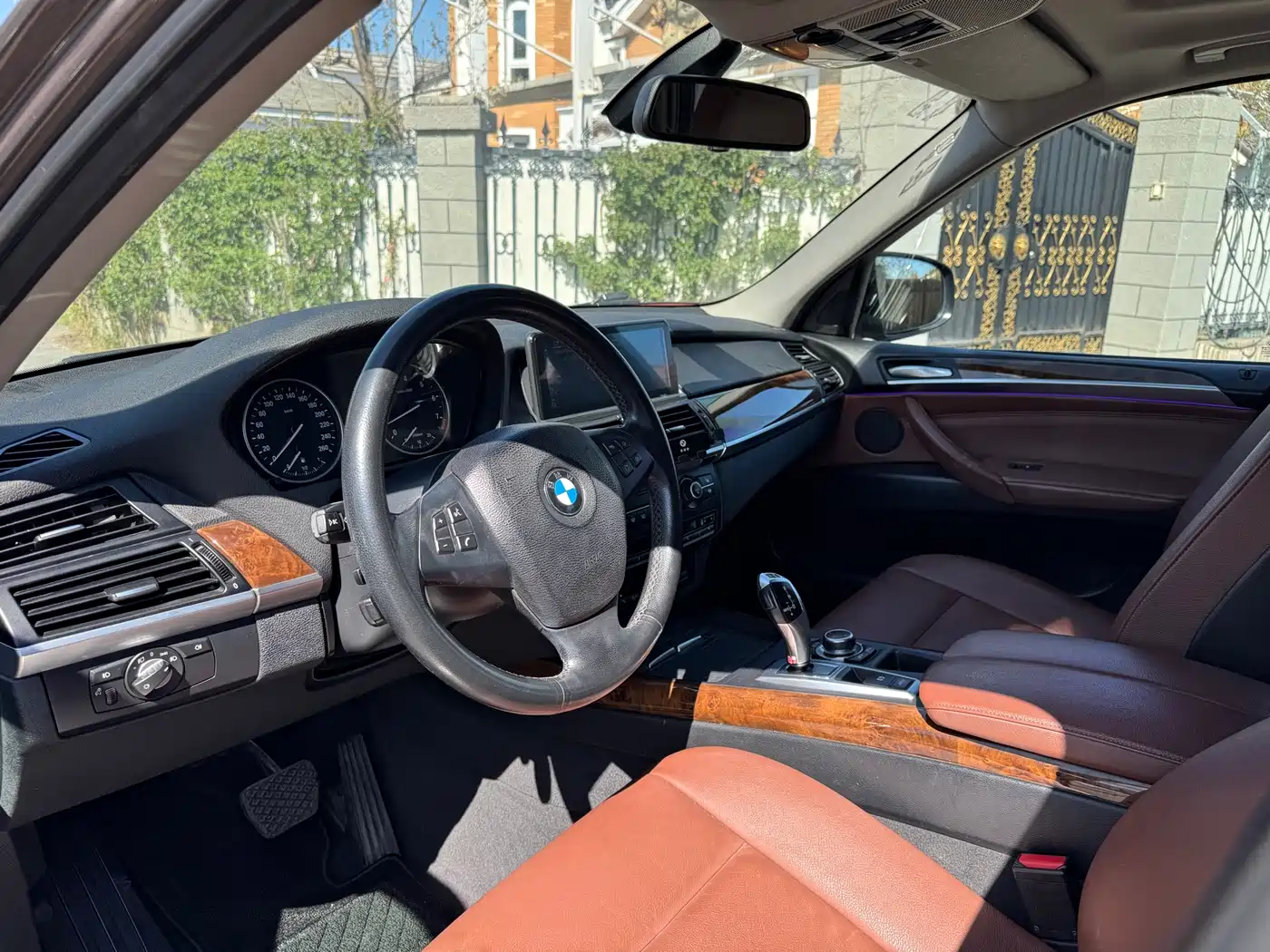 BMW X5 (Import) 2011 xDrive35i Leading Edition фото 5