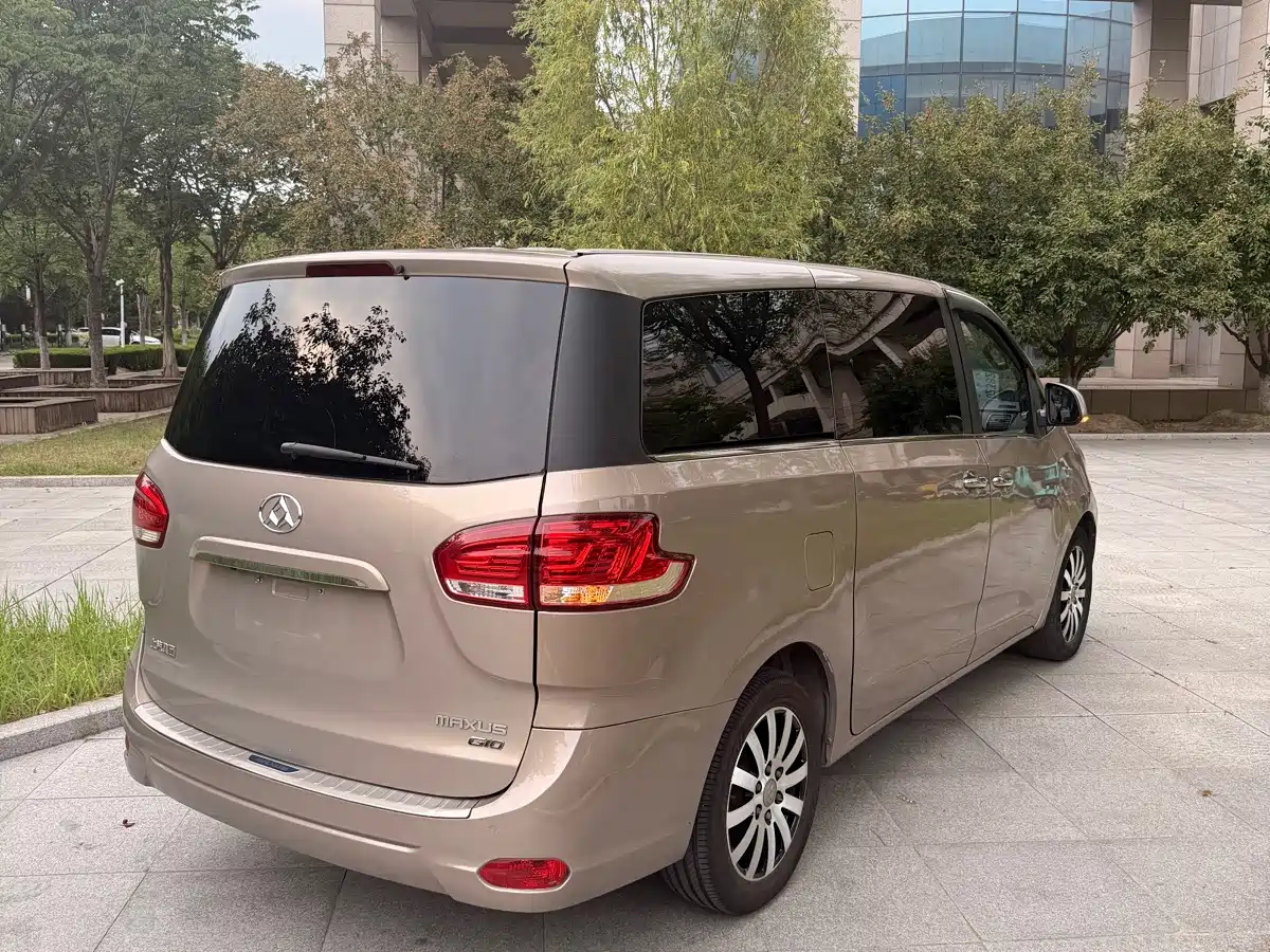 SAIC Maxus Maxus G10 2015 2014 2.0T Automatic Luxury Executive Edition