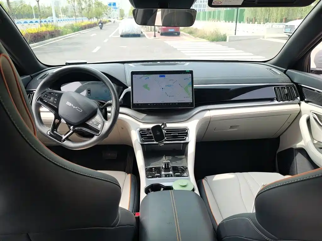 BYD Song PLUS PHEV 2024 Glory Edition DM-i 110km Flagship фото 13