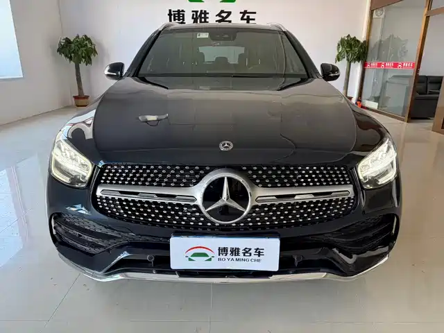 MERCEDES-BENZ GLC