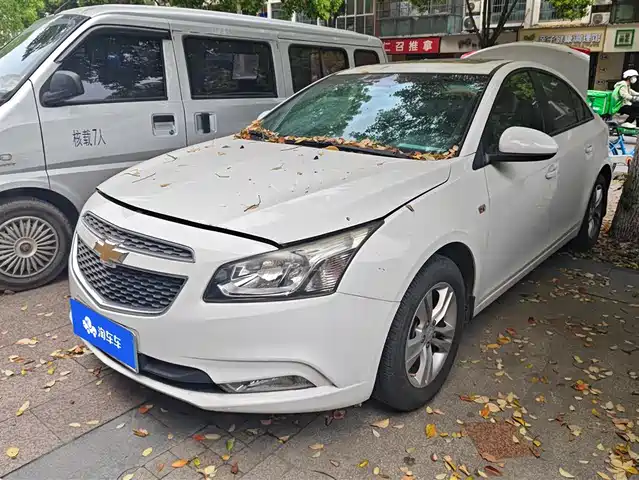 CHEVROLET CRUZE