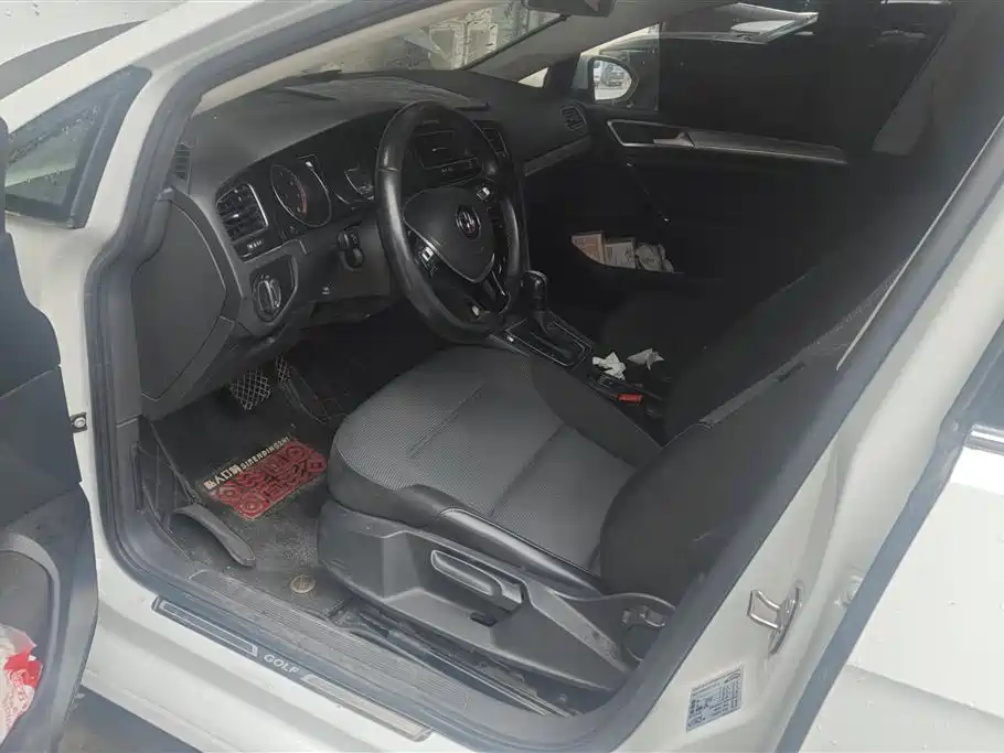 Volkswagen Golf 2018 230TSI Automatic Comfort фото 9