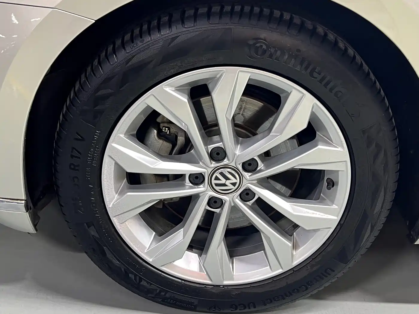 Volkswagen Magotan 2019 330TSI DSG Luxury Class China VI фото 26