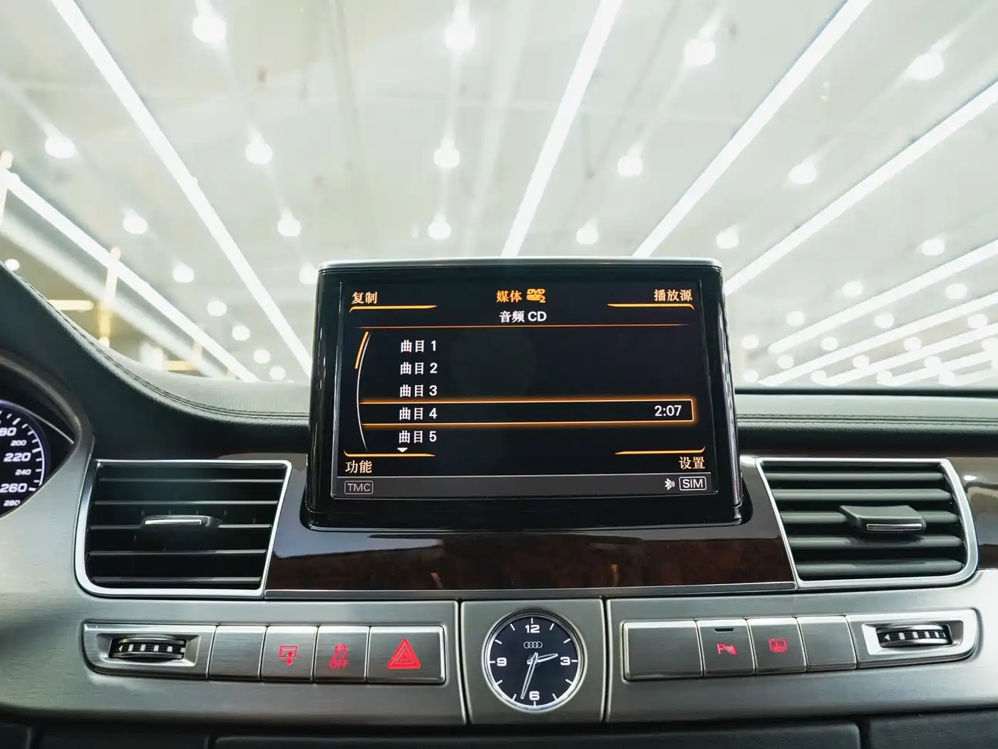 Audi A8 2012 A8L 6.3 FSI W12 quattro фото 21