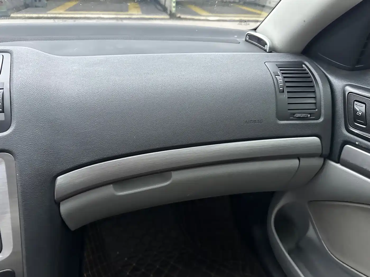 Škoda Octavia 2012 1.6L Manual Yijie Edition фото 16