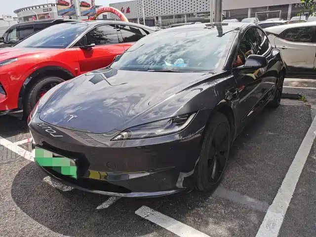 Tesla Model 3 2023 Rear-Wheel Drive — фото 1