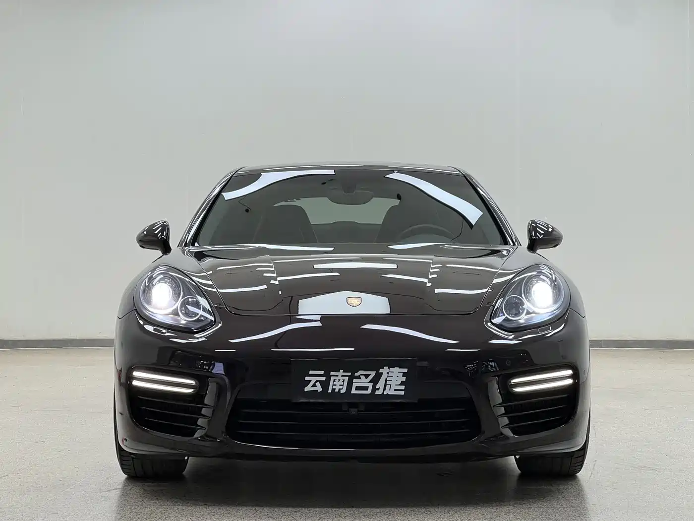 Porsche Panamera 2014 Panamera 3.0T фото 2