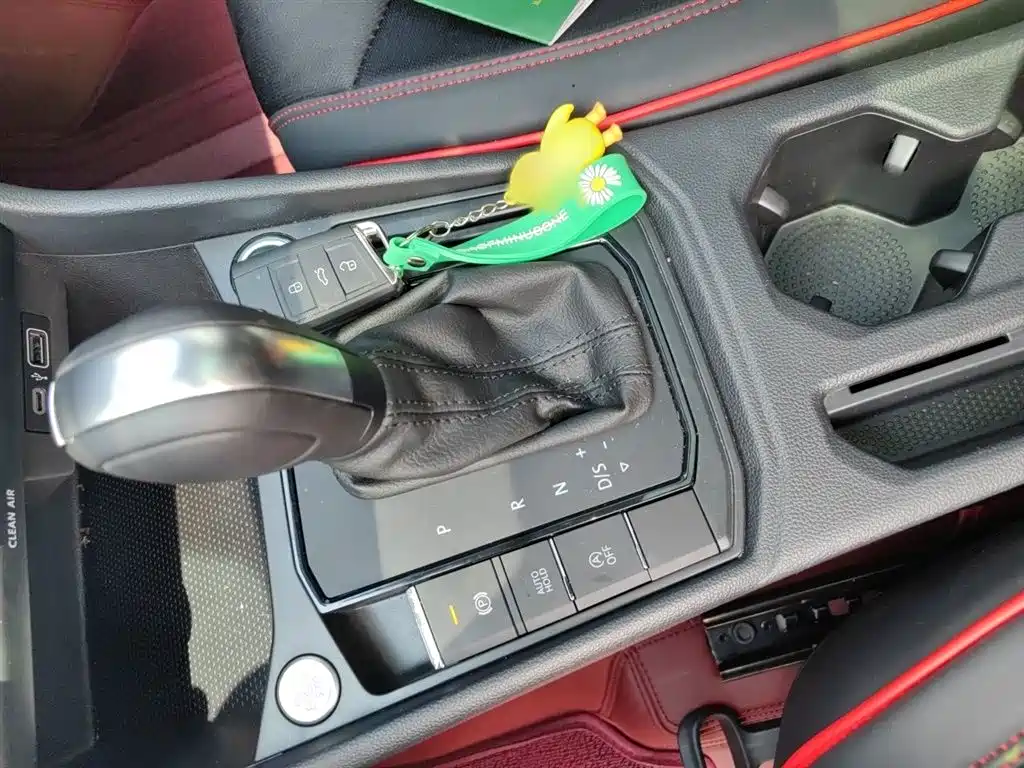 Volkswagen Lavida 2024 Model 1.5L Automatic 5 Million Edition фото 7
