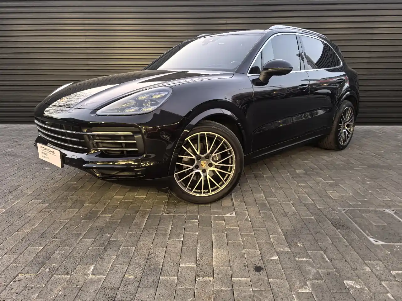 Фото 1 - Porsche Cayenne