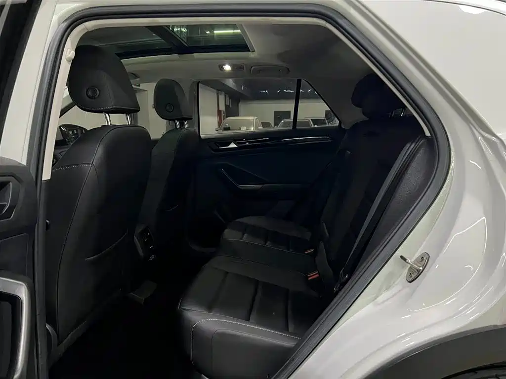 Volkswagen T-ROC 2022 280TSI DSG 2WD Comfort PLUS фото 11