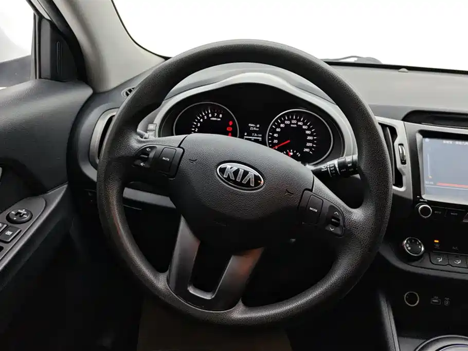 Kia Sportage 2015 2.0L Manual 2WD GL фото 15