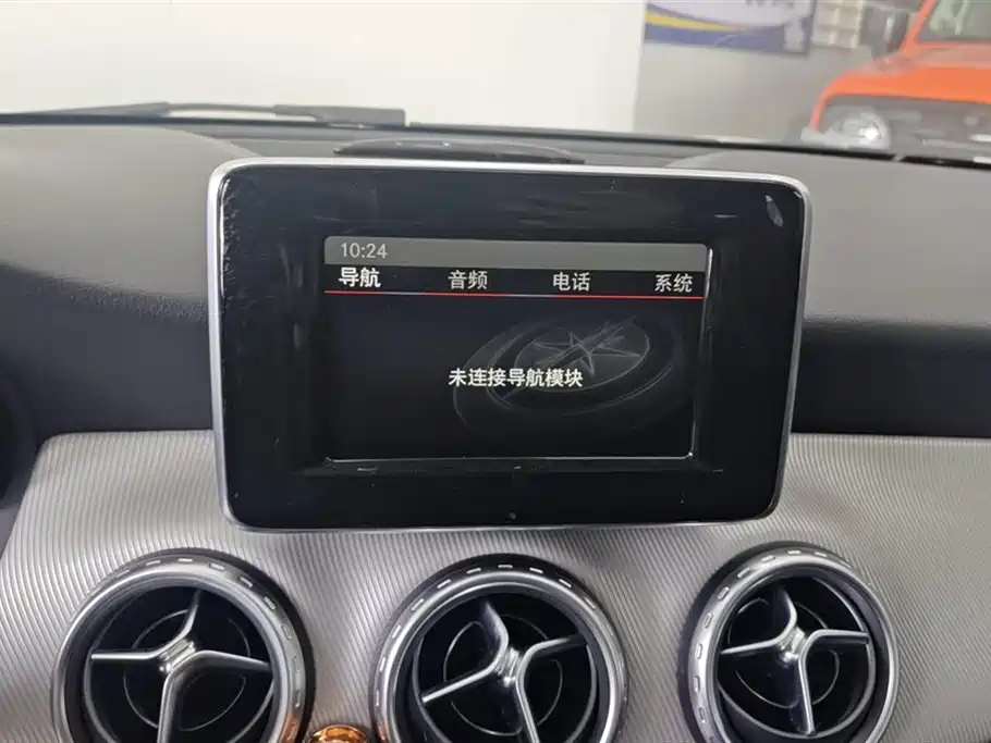 Mercedes-Benz GLA 2015 GLA 200 Dynamic фото 13