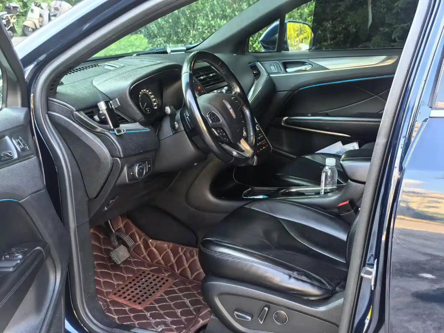 Photo 4 - Lincoln MKC