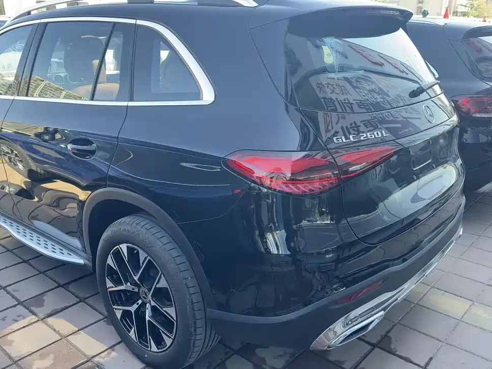 MERCEDES-BENZ GLC