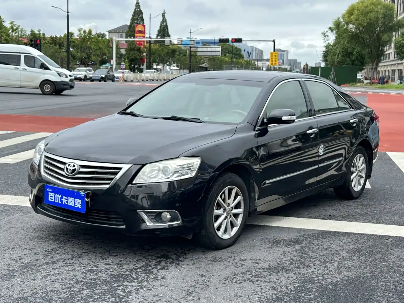 Фото 1 - Toyota Camry