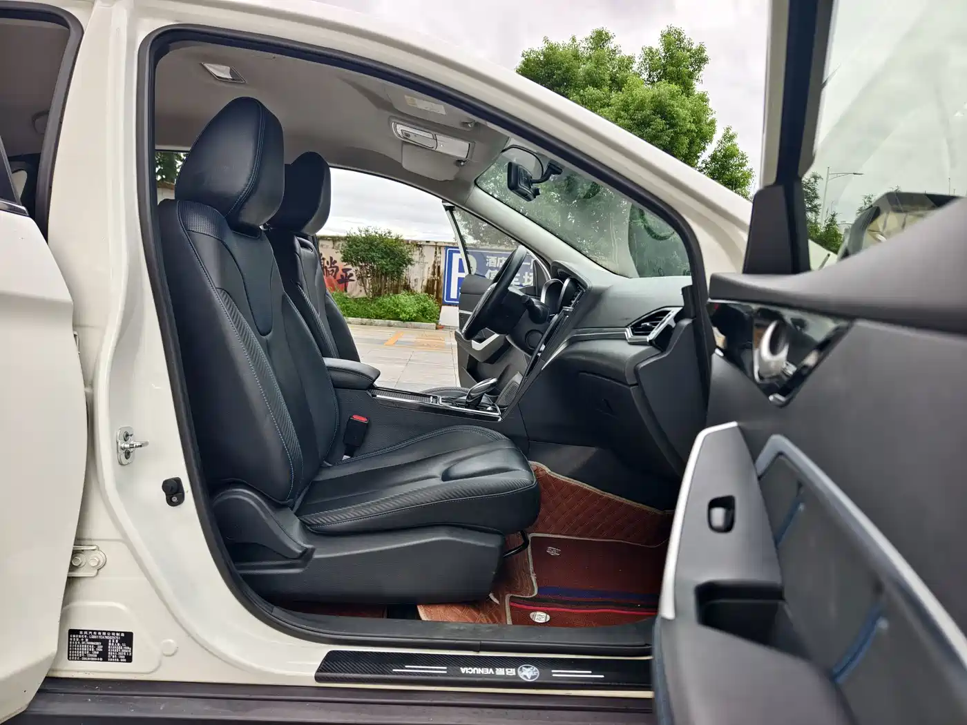 Venucia D60EV 2022 2022 Standard Range Comfort Edition