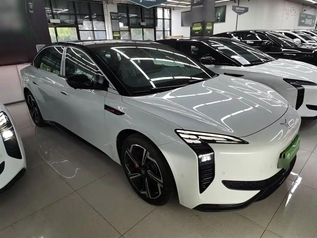 Hongqi EH7 2024 640 Pro+ AWD Edition фото 4